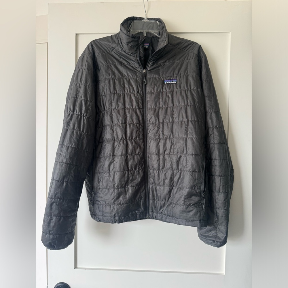 Patagonia Nanopuff Men’s Coat, size Medium, gray.